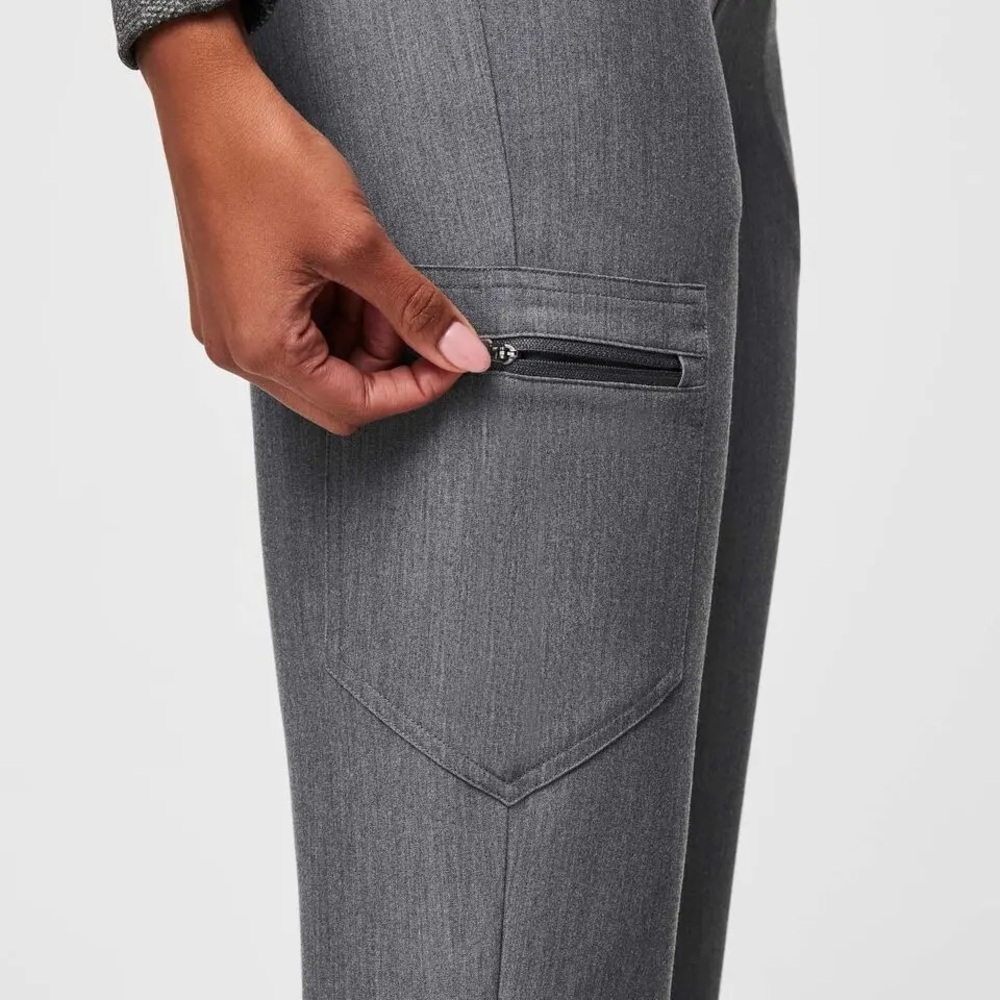 High Waisted Zamora Jogger Scrub Pants - Picture 5 of 11